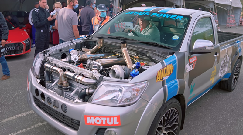Daily turned project: Fitting the Hilux with a V12 engine
