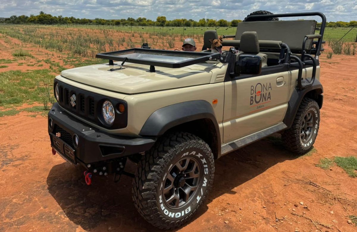 Suzuki Jimny drops its roof to become a game-viewer