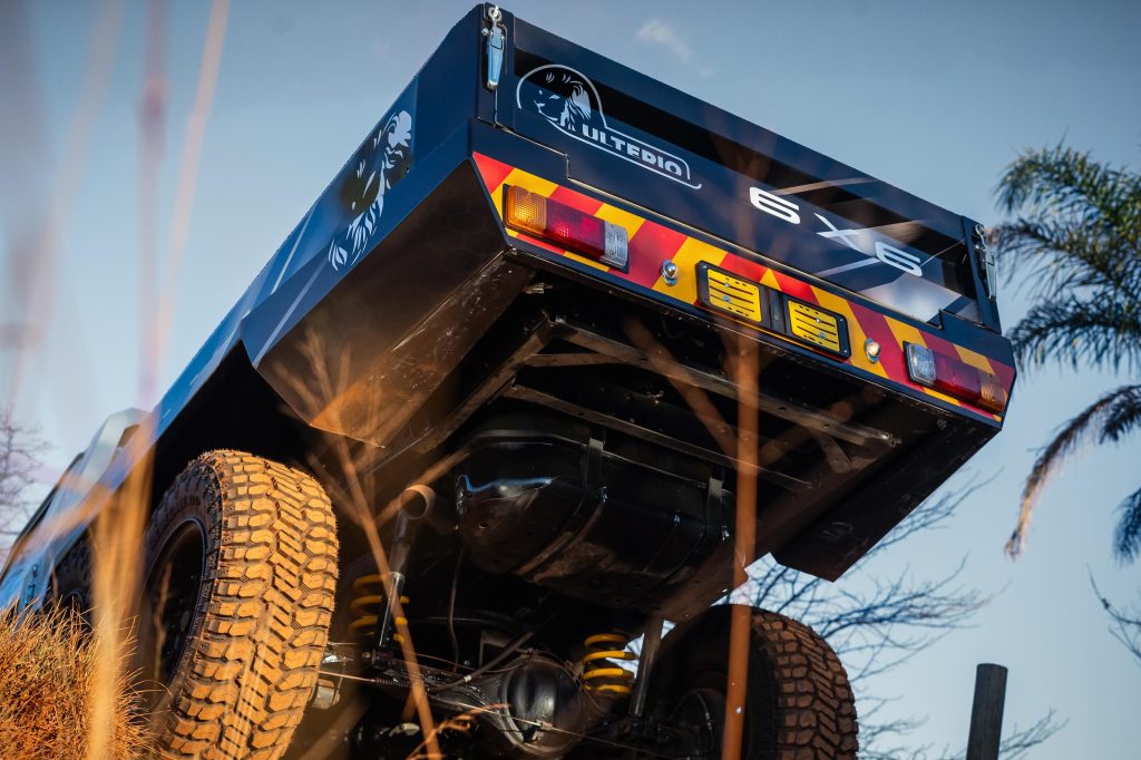 Ulterio Motiv,land cruiser,6x6