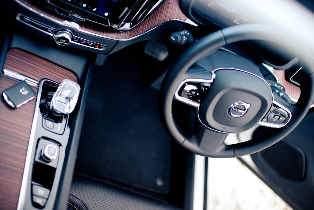 volvo,xc60,ultimate,recharge,south africa,sa,sweden