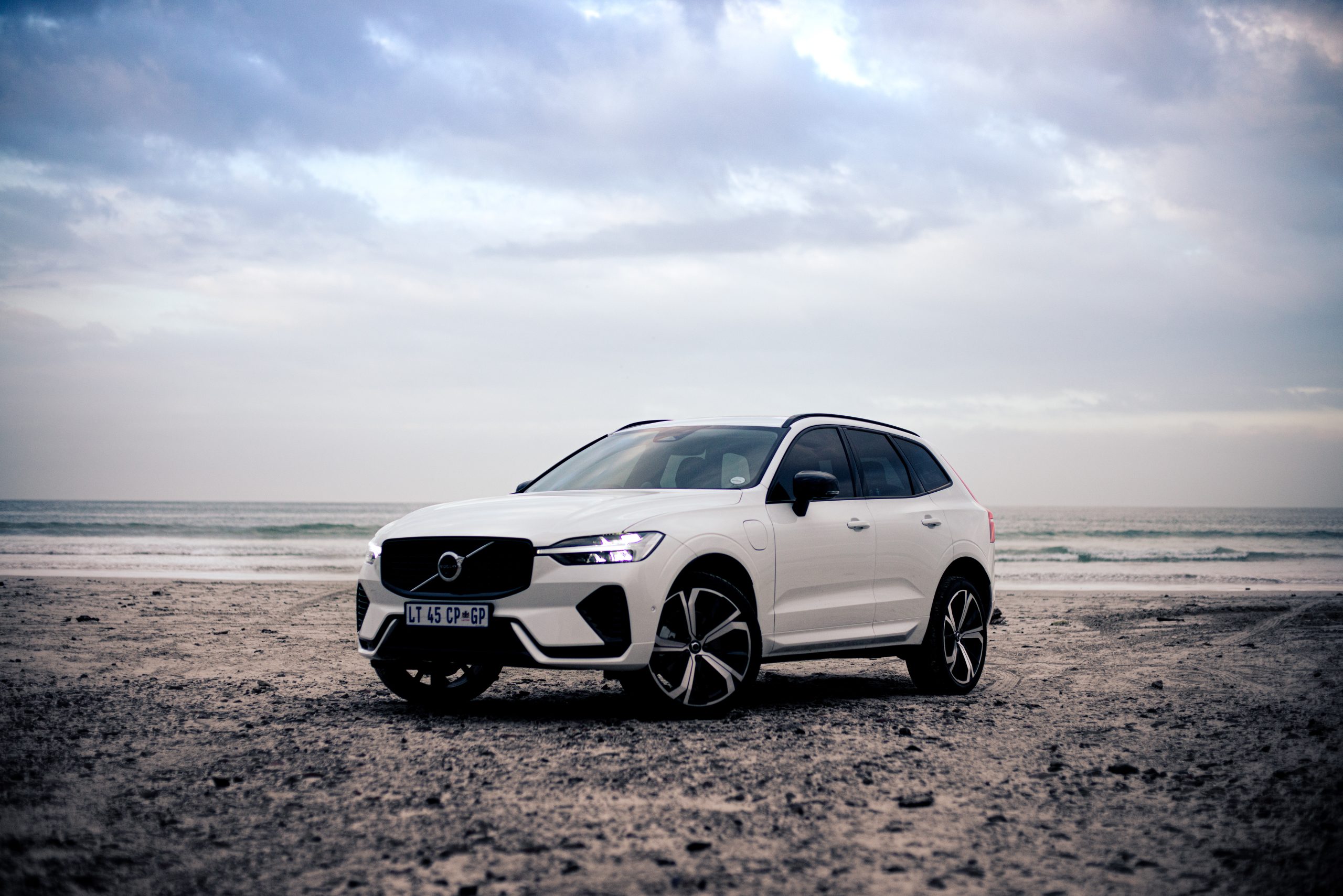 REVIEW | Volvo XC60 T8 Recharge AWD Ultimate Dark