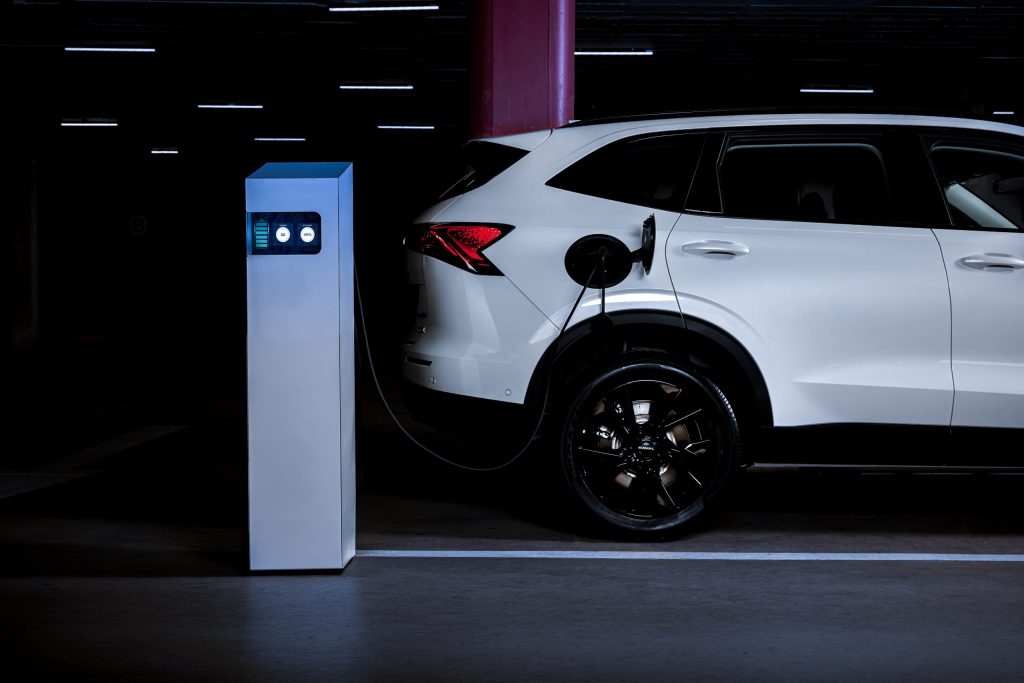 Haval H6 PHEV Knows How To Ignore Fuel Pumps
